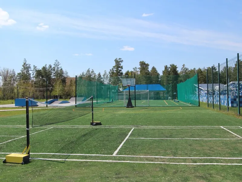 Бадминтон